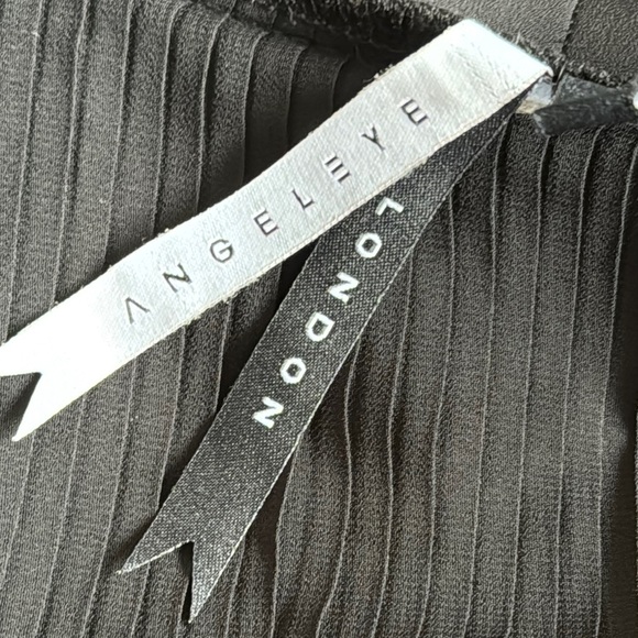 Black Open Cardigan with Pleated Back - Picture 7 of 10